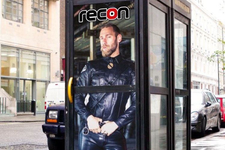 フェティッシュ系ゲイアプリ「Recon」の屋外広告が話題に