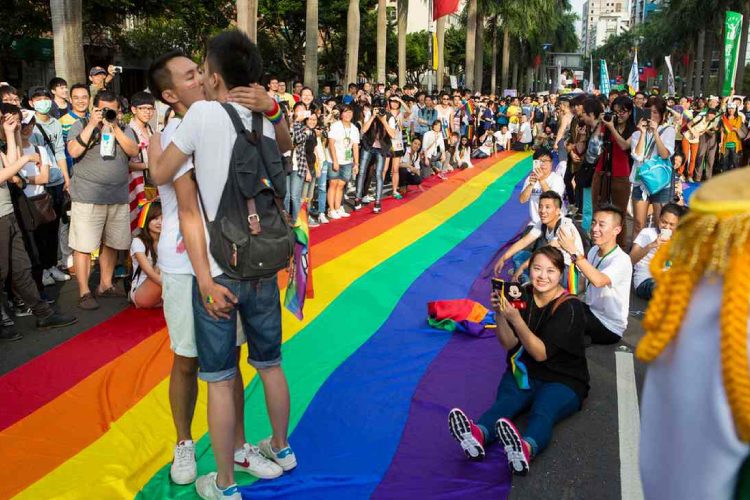 アジア最大の「台湾プライド2016」、83000人を記録！