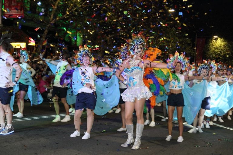 【画像集】30万人が参加！40周年を迎えた「マルディグラ」を写真で振り返ろう
